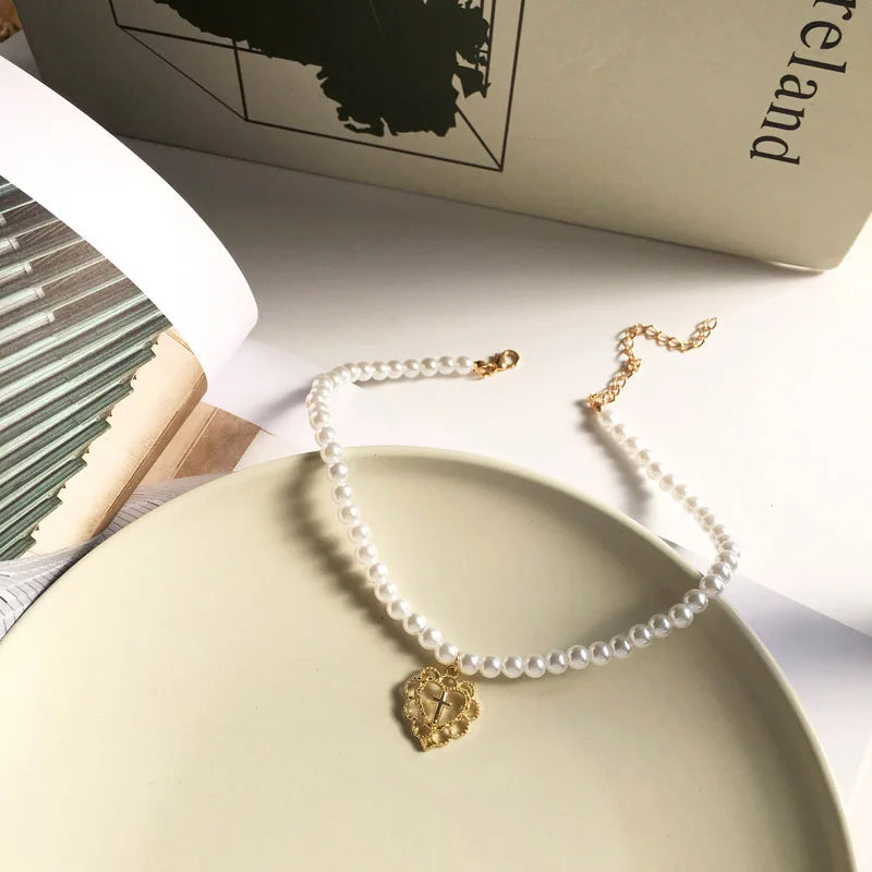 RegalLove Cross Choker