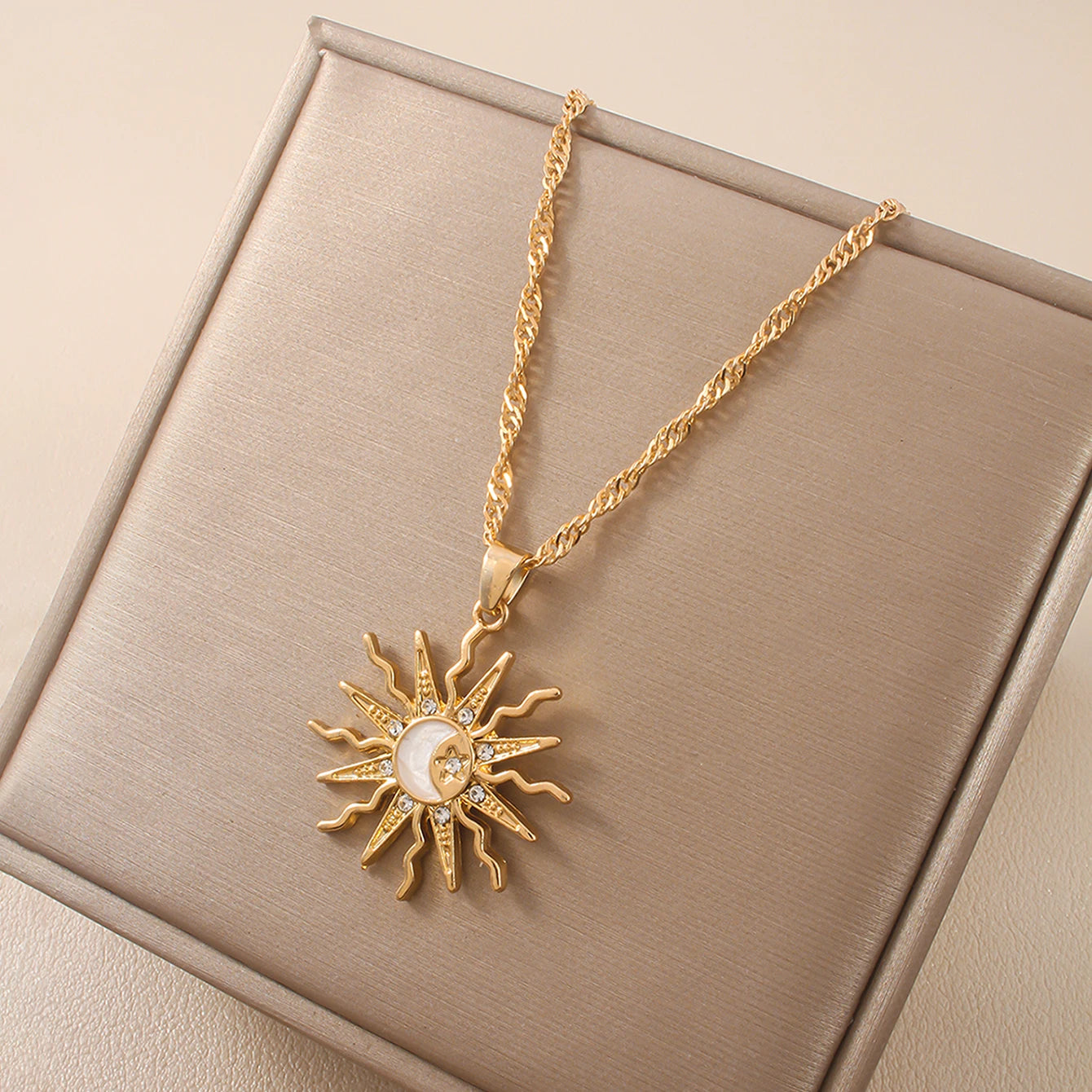 CelestiaTrio Pendant