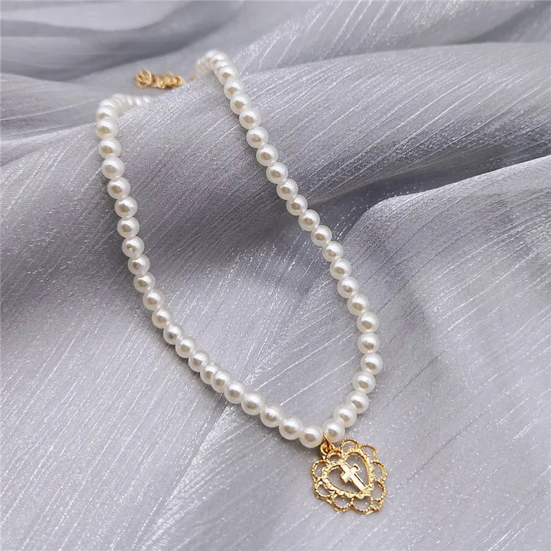 RegalLove Cross Choker